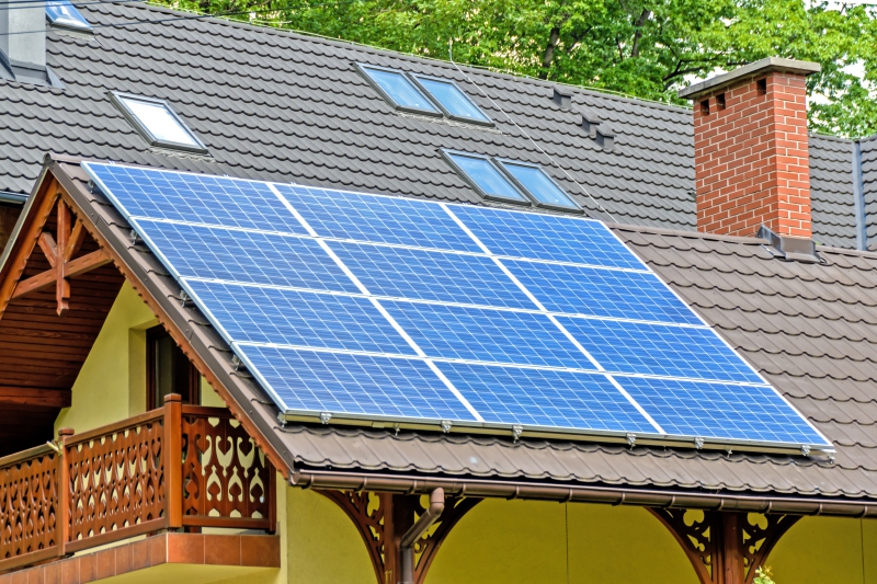 chauffagiste-MONS-min_solar-panels-1477987